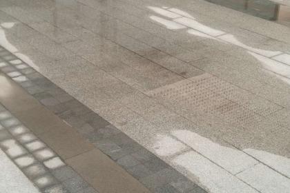 如何高效尋找石材鋪裝工程隊(duì)與工人，并了解市場行情